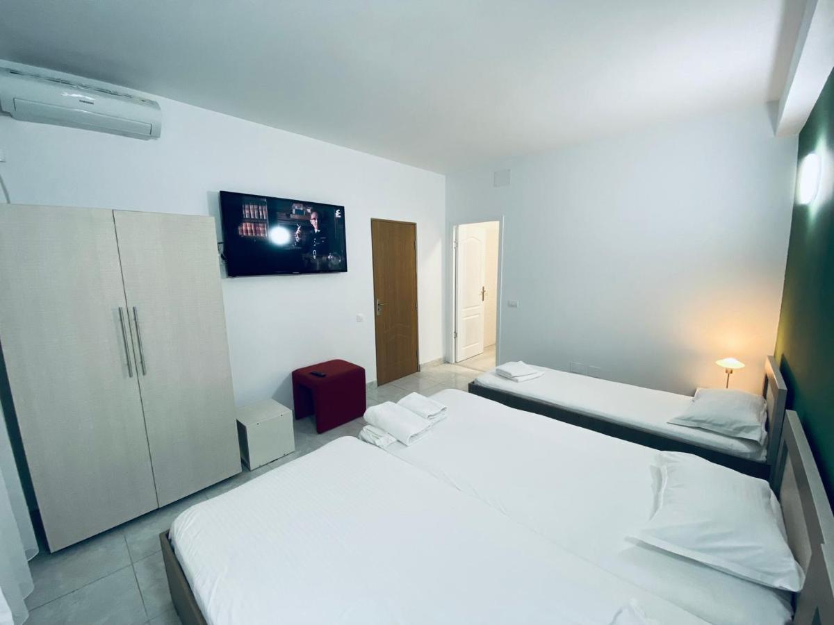 Royal Accommodation Bucharest Exterior photo